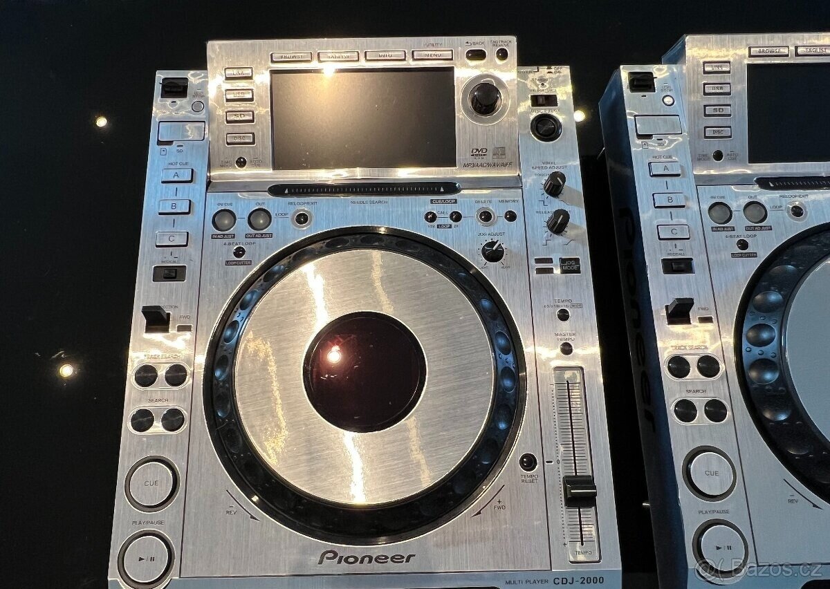 Pioneer CDJ-2000 - 2