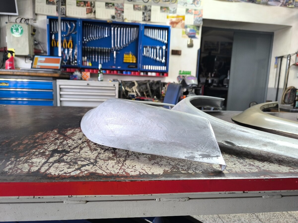 Lemy blatníků BMW E46 M3 - 2