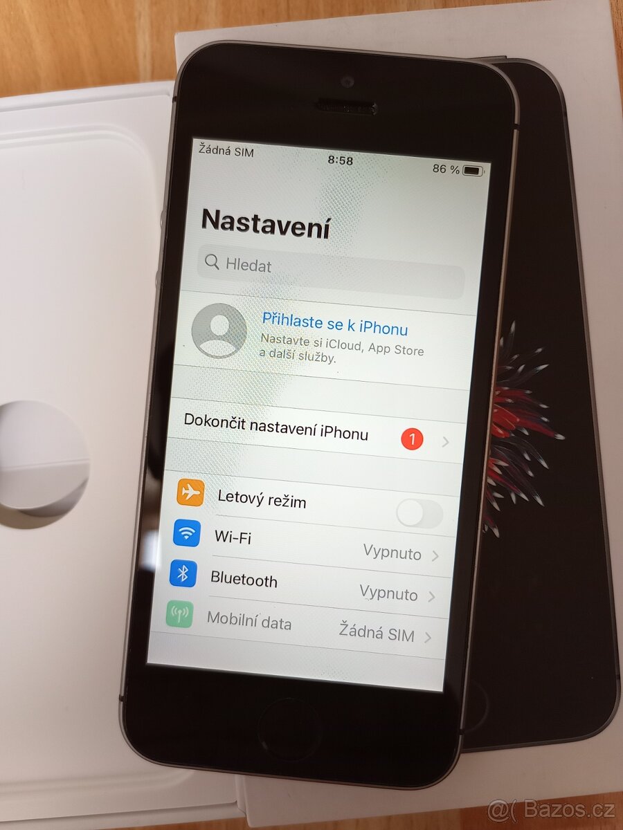 Apple iPhone 5 SE 32GB - 2