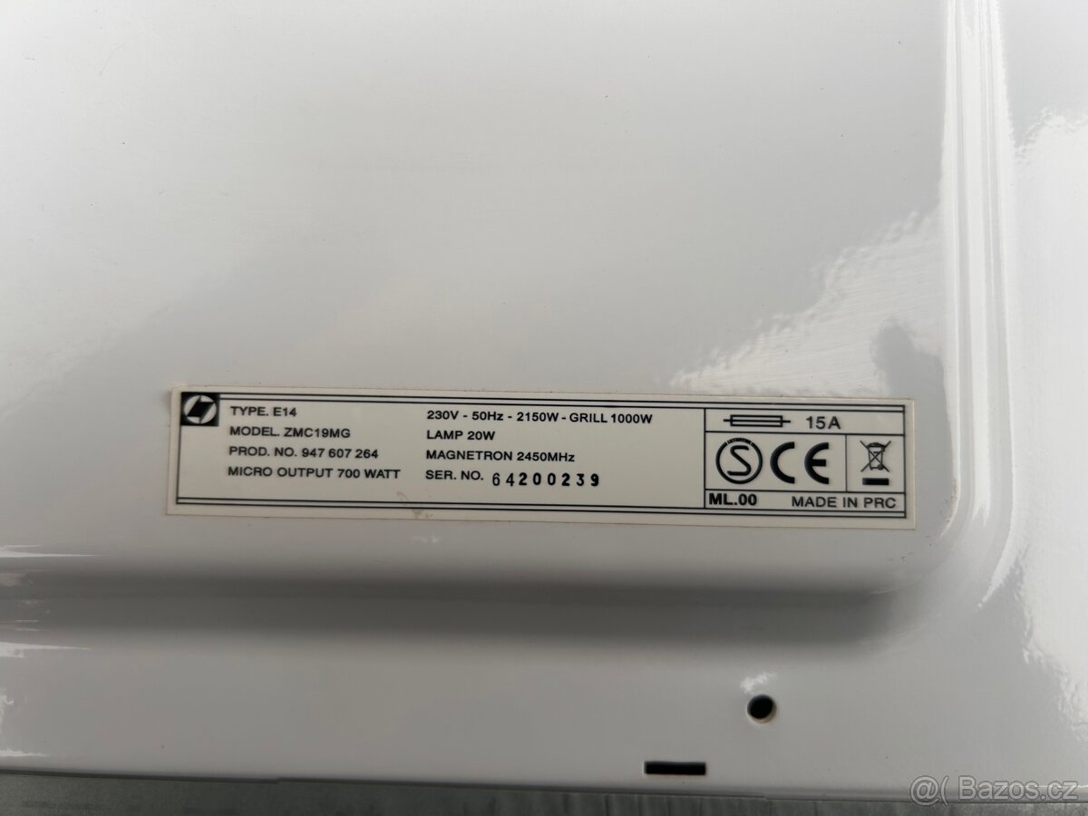 Mikrovlnka Zanussi - 2