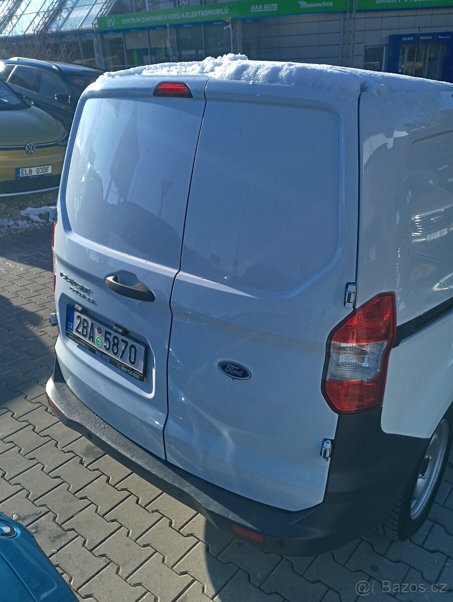 Ford courier - 2