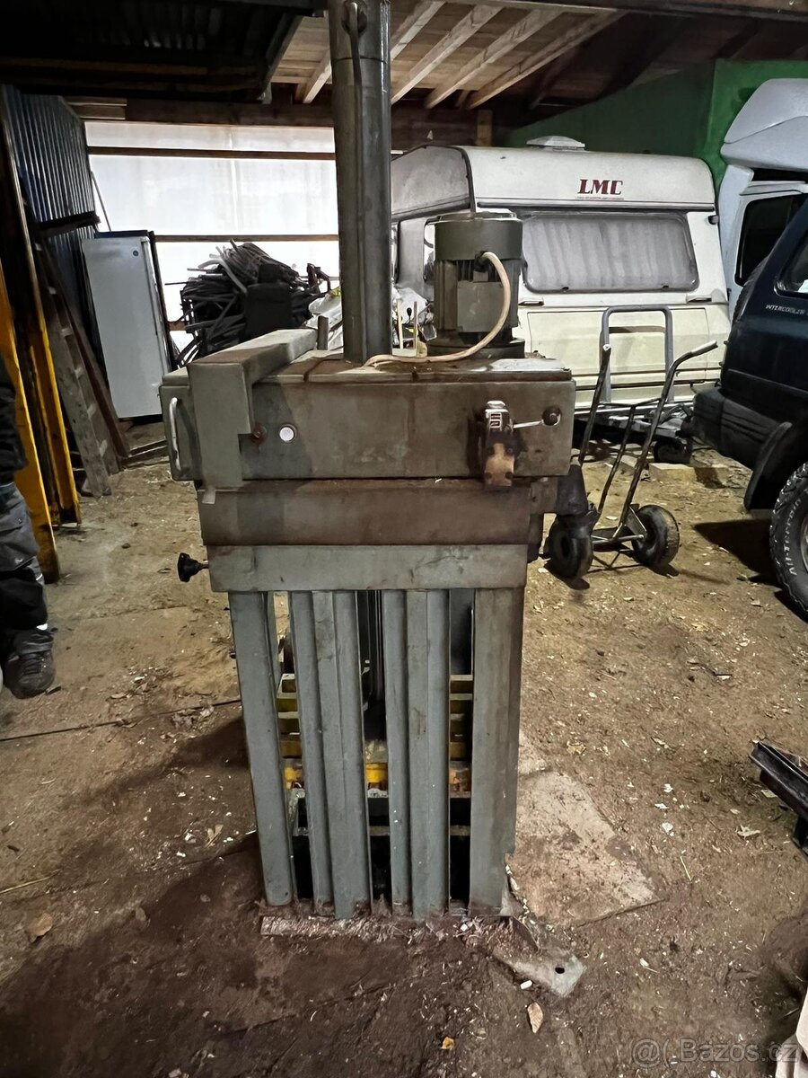 Hydraulický vertikální paketovací lis KOVENTA HLP-6 - 2