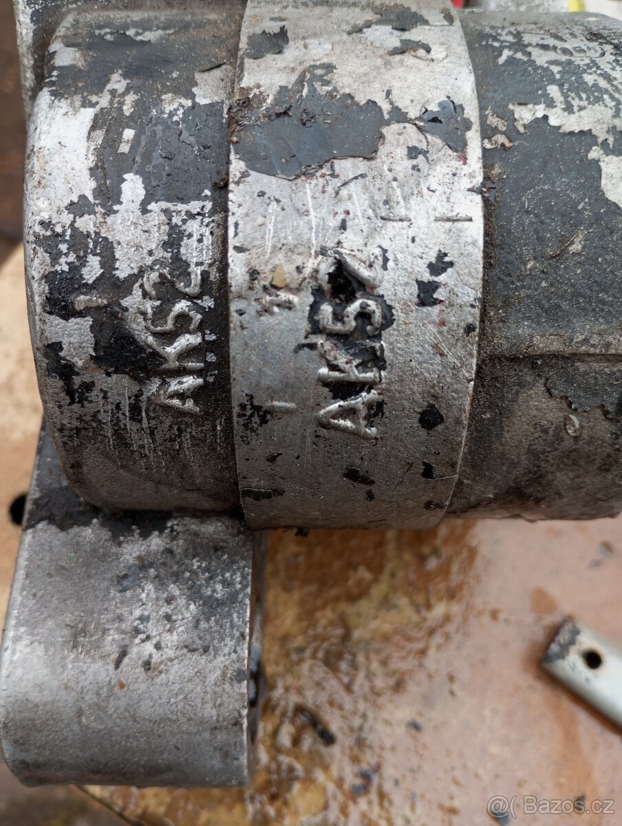 prodám olejové hydraulické čerpadlo - 2