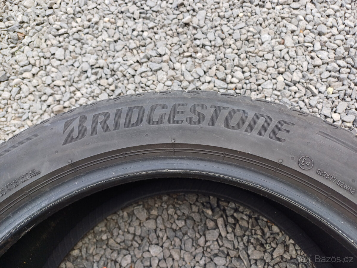 Letní pneu Bridgestone 235/45/18 94W - 2