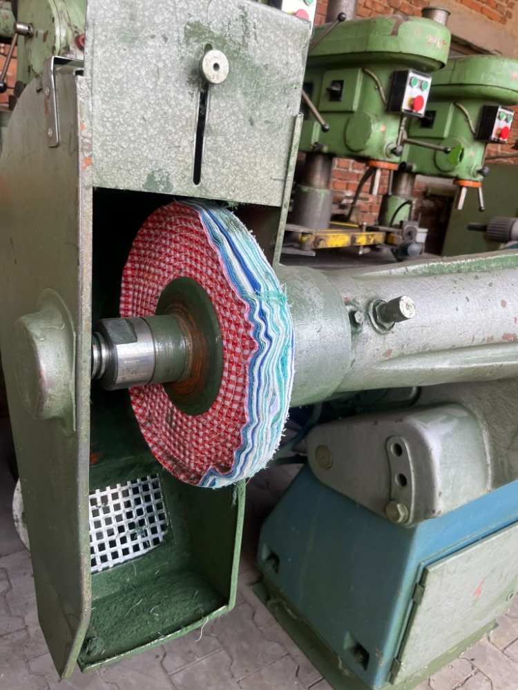 Dvoukotoučová stojanová leštička Kovofiniš, 7,5 kW - 2