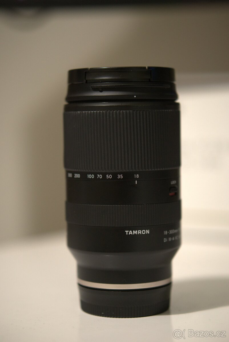 Tamron 18-300 mm f/3.5-6.3 Di III-A VC VXD Sony E-mount - 2