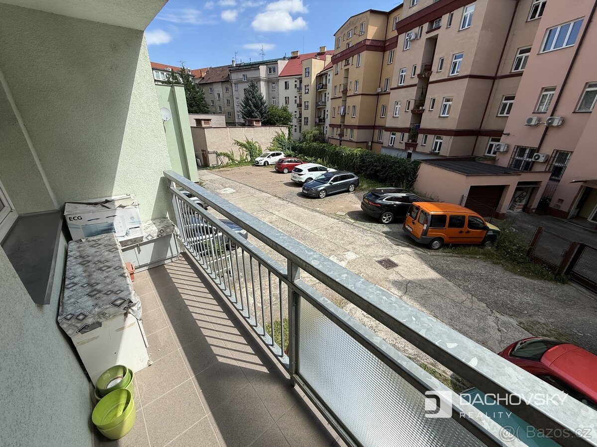 Pronájem bytu 1+1 35 m² - 2