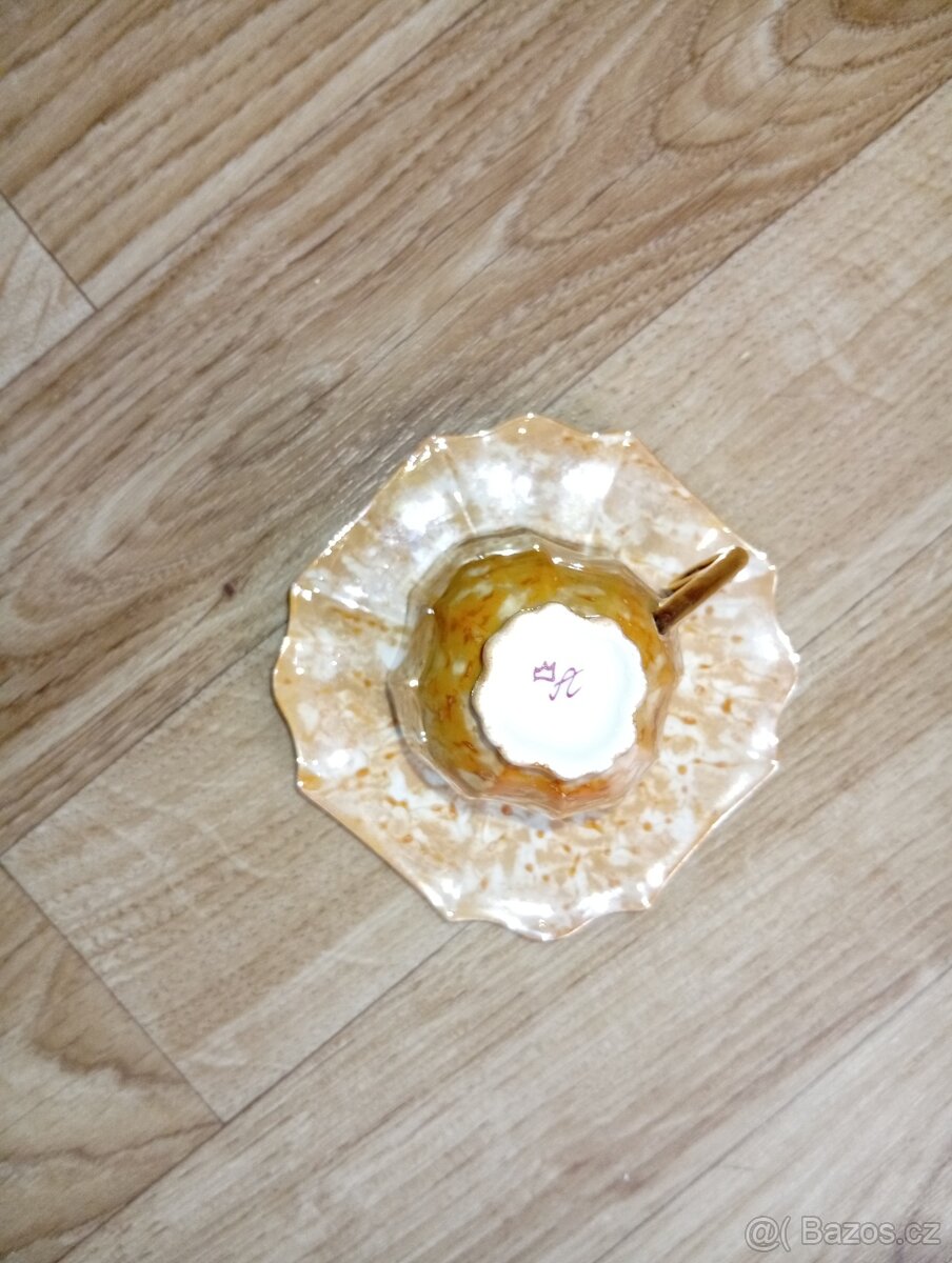 Zlacené hrnečky s podšálkami - 2