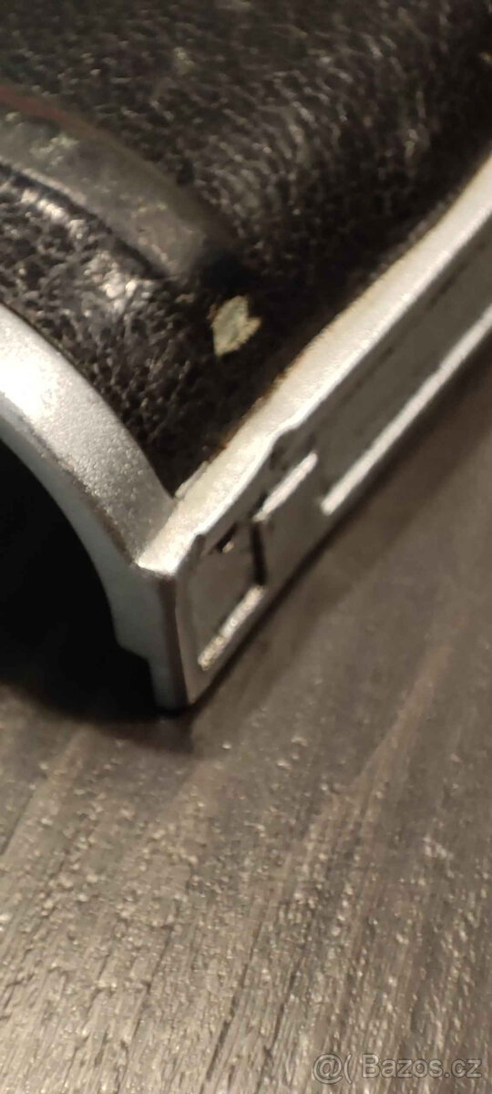 Pentacon Six Dvířka komory - 2