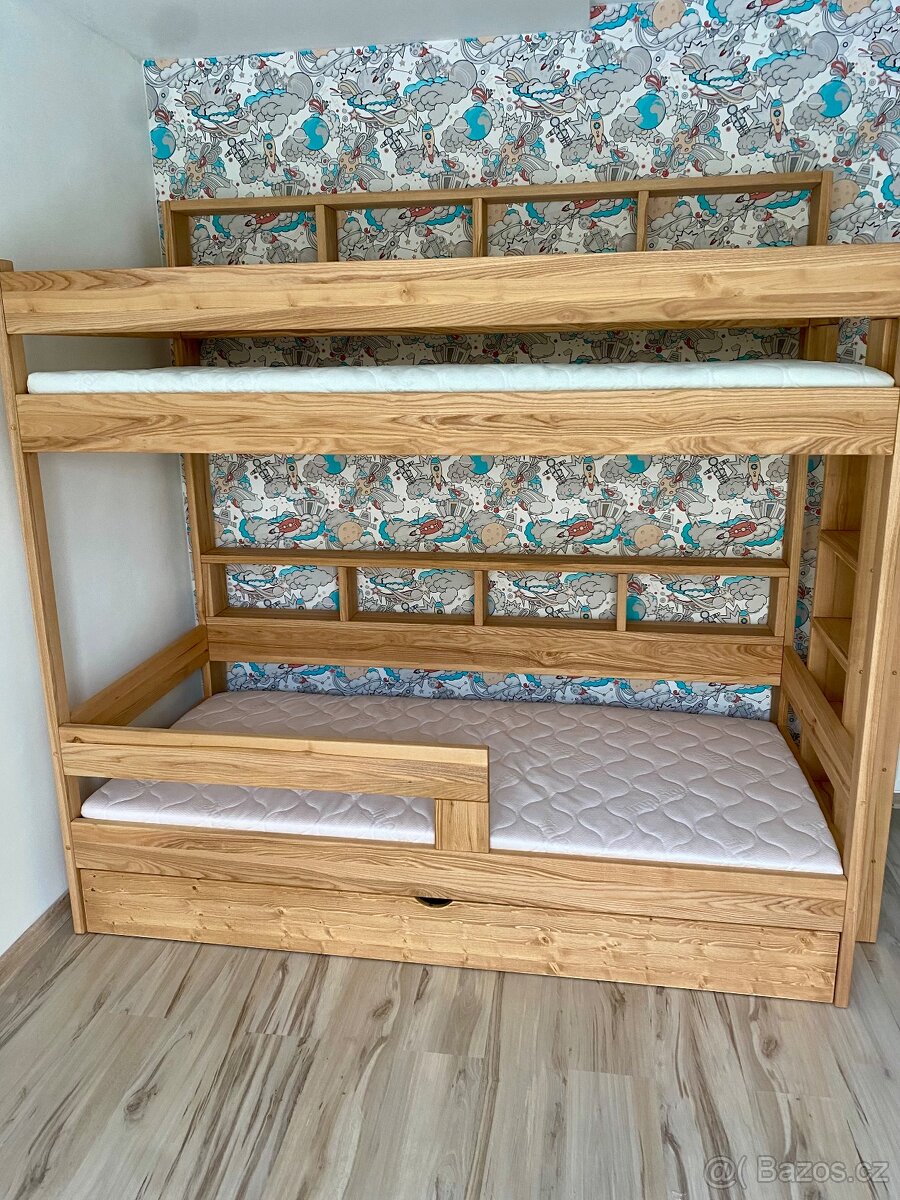 Dvoupatrová postel - 2