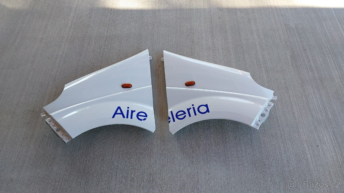 Renault Trafic – Blatníky přední bílé - 2