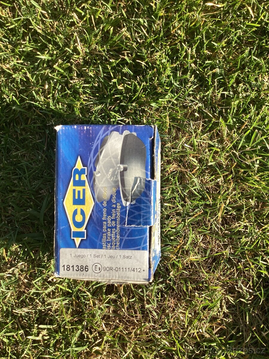 Přední brzdové destičky Toyota Celica - 2