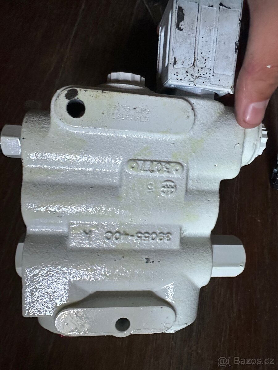 Eaton polohovací ventil Bobcat 6673959 - 2