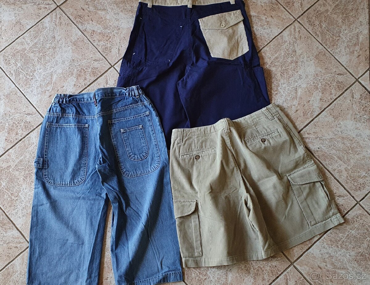 Prodám LEVNĚ šortky viz foto - 2