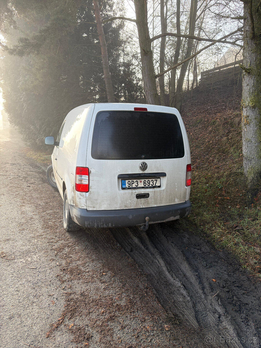 Prodám VW Caddy poškozené 2,0SDI - 2
