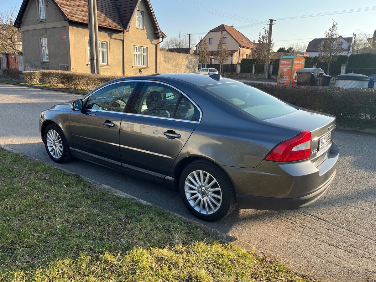 Volvo S80 2.4 D 120 kW - 2