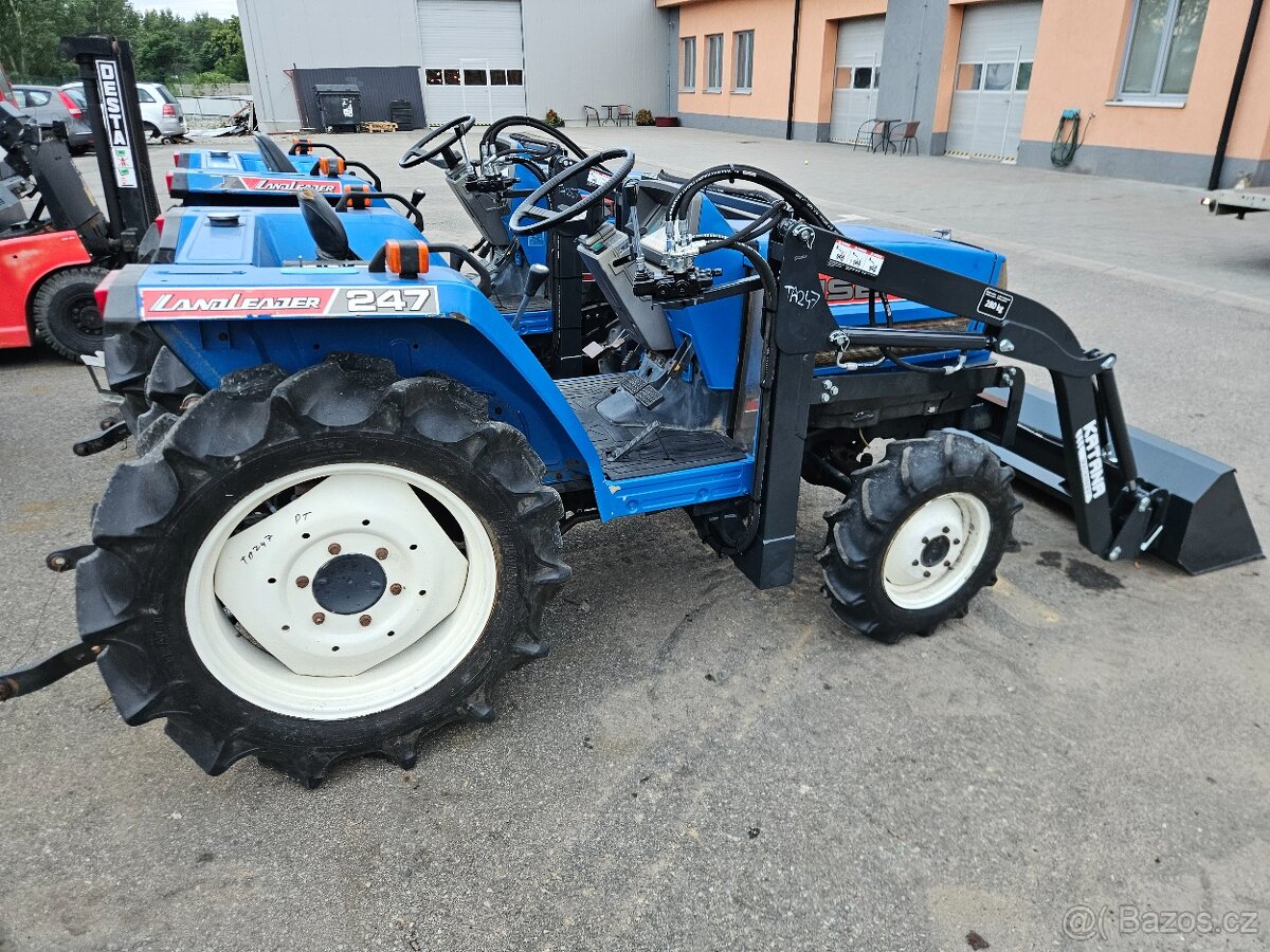 malotraktor Iseki TA247 s čelním nakladačem - 2