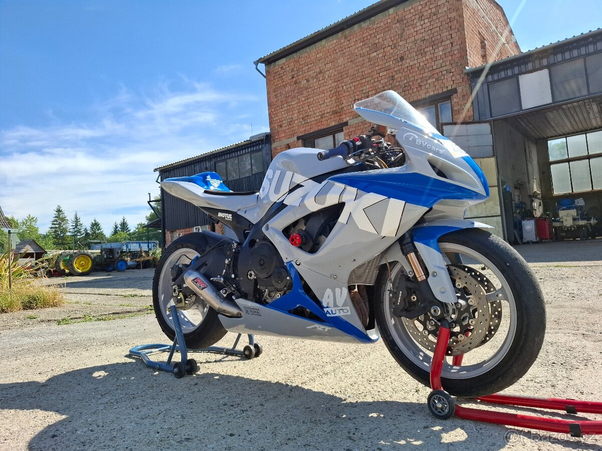 SUZUKI GSXR 750 - 2
