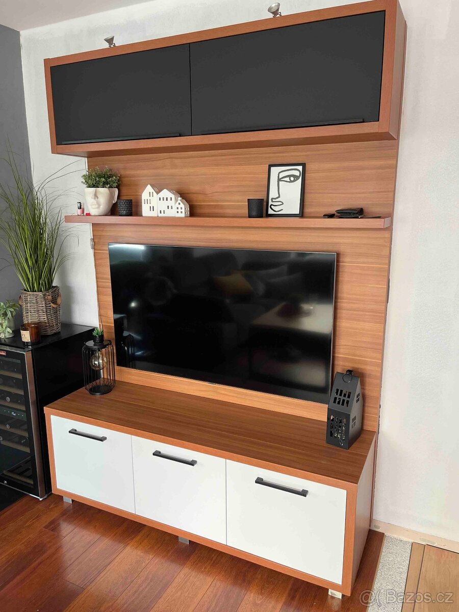 Obývací stěna na televizi - 2