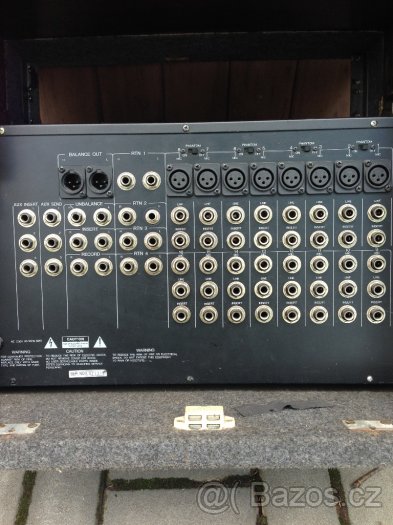 MIX Pult PHONIC PMX 1600 A -do racku - 2