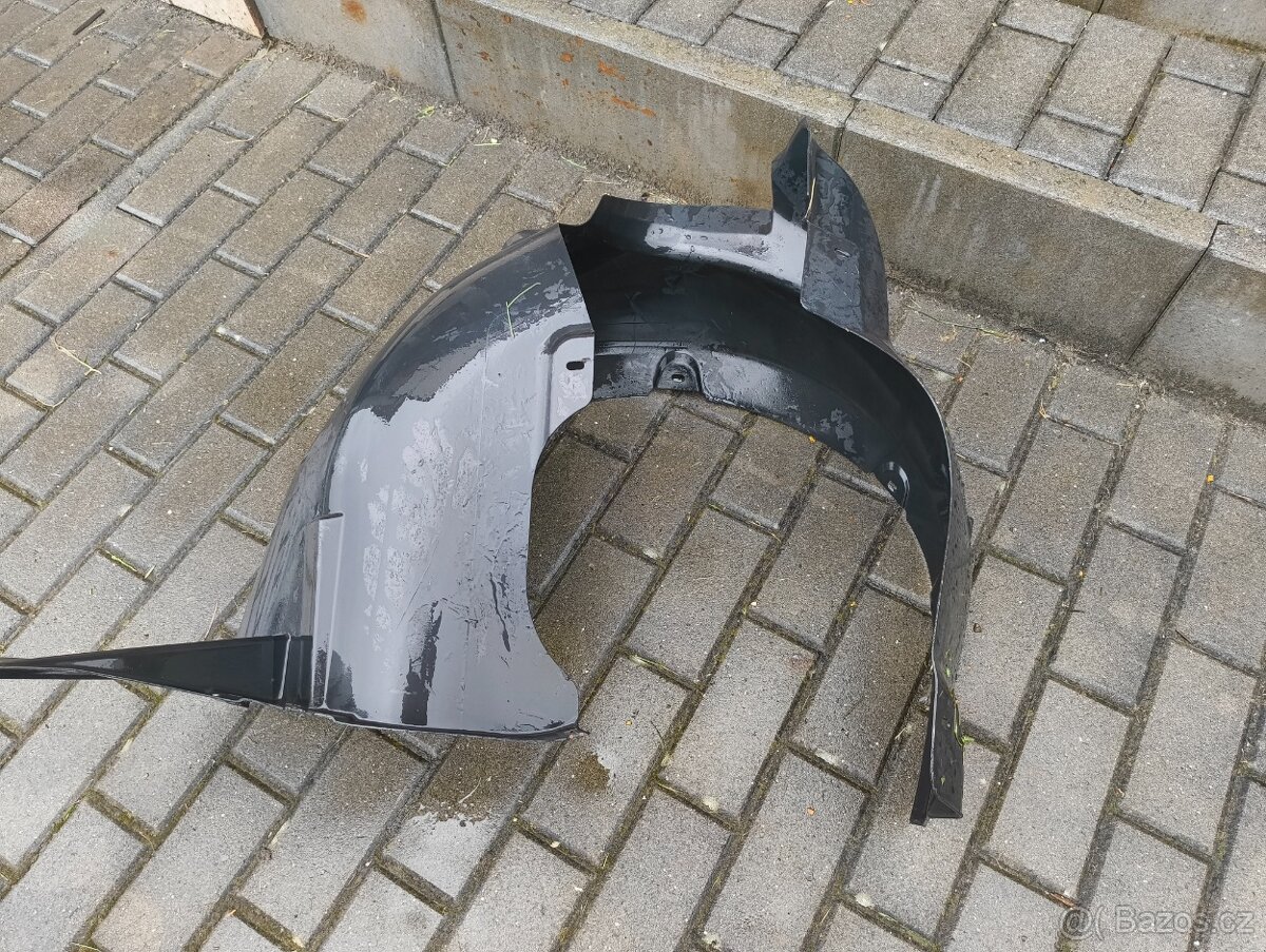 Pravý plastový podběh škoda rapid - 2