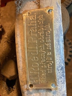 stojanová vrtačka s posuvem - 2