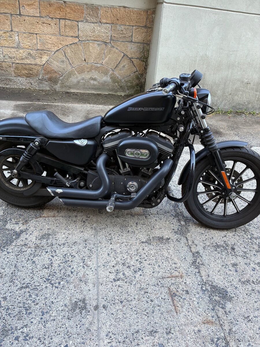 Harley Davidson iron 883 - 2