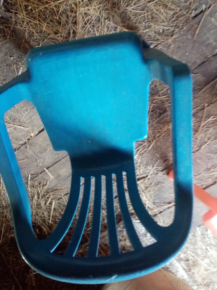 Židlička a kuželky - 2