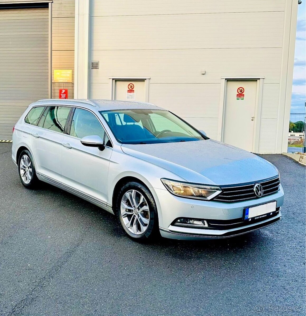 VW Passat 2.0 TDI 110kW Highline - 2