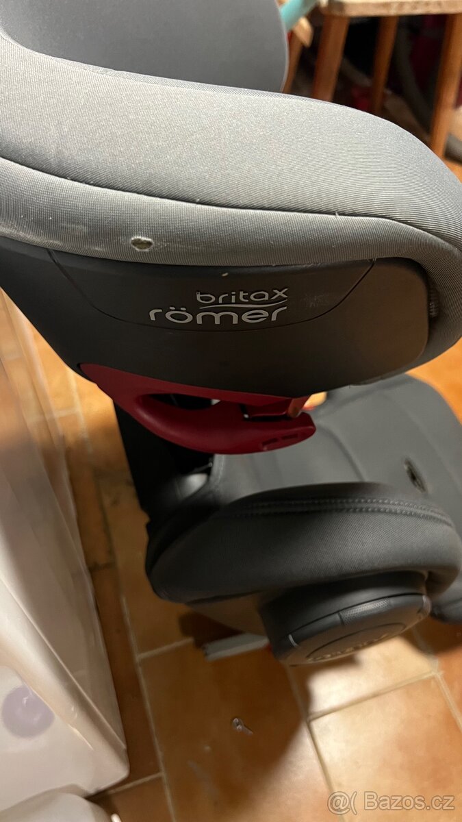 Britax Römer Kidfix III M ISOFIX – dětská autosedačka - 2