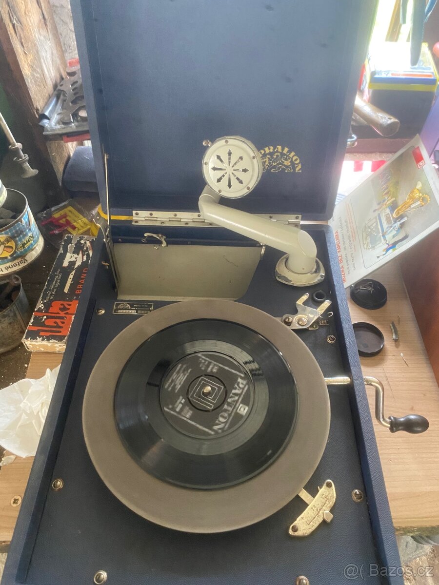 Gramofon kufříkový Supralion - 2
