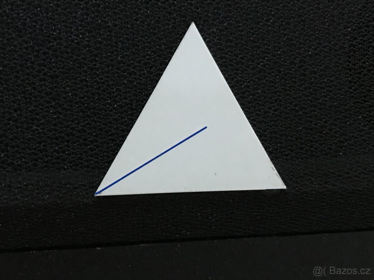 Triangle Titus e Velice zachovalé - 2