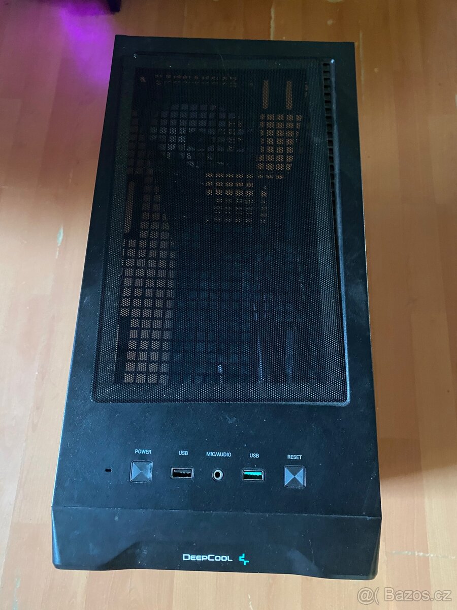 Počítačová skříň deepcool - 2