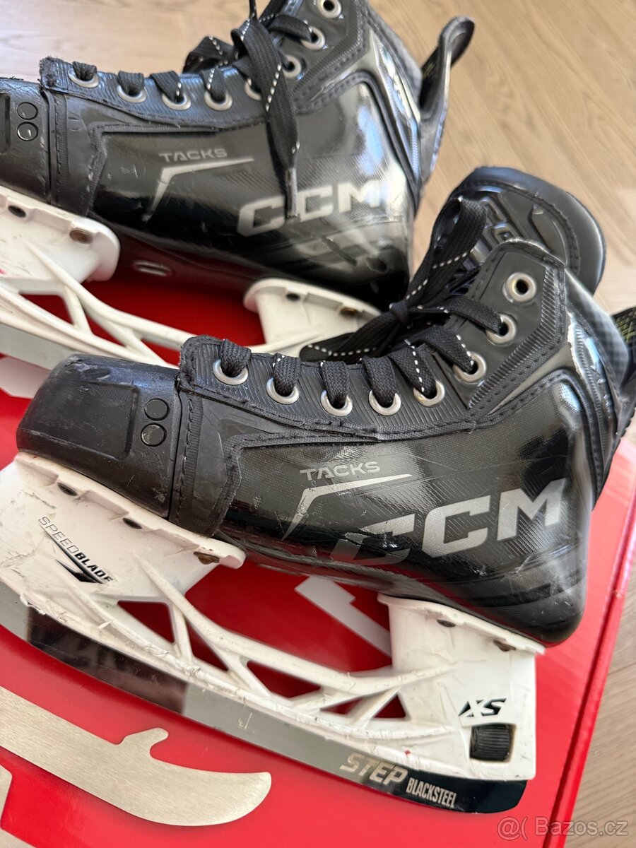 Brusle CCM Tacks XF PRO Junior vel.35 - 2