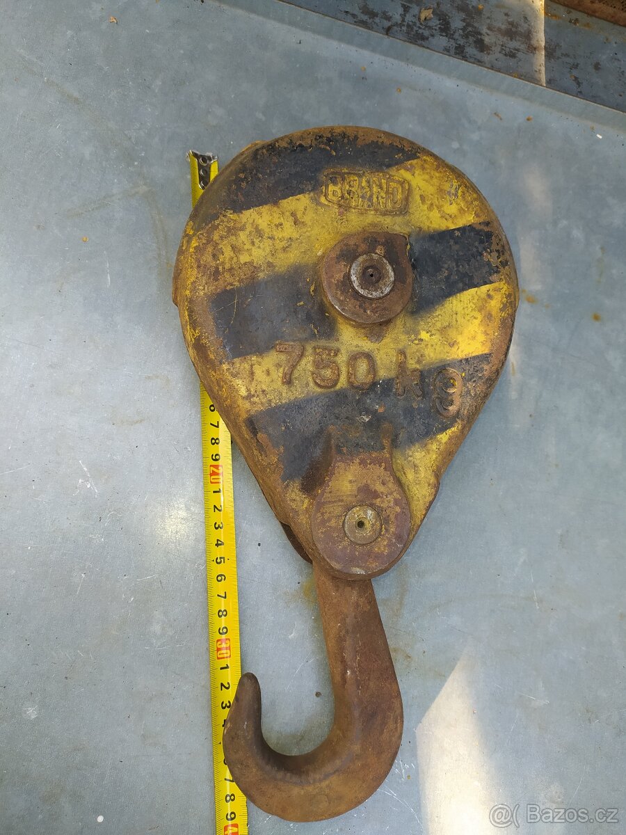 Hák s kladkou k zvedací kočce - 2