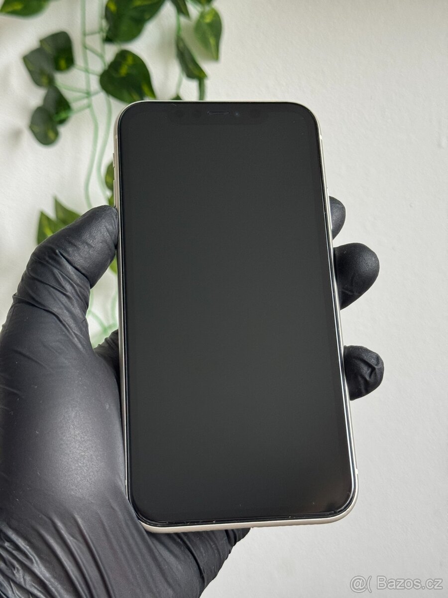 iPhone 11 64GB bílá - 100% baterie, DPH - 2