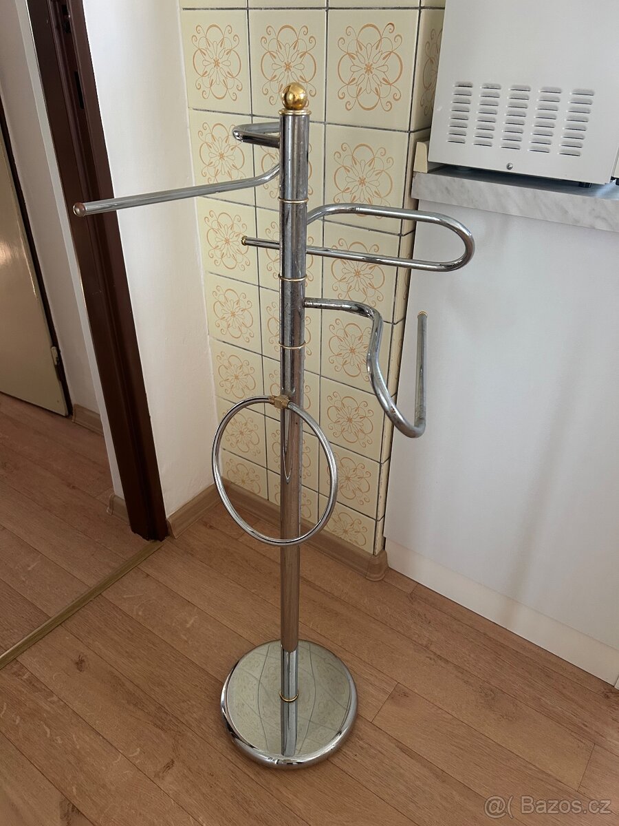 Stojan na ručníky - 2