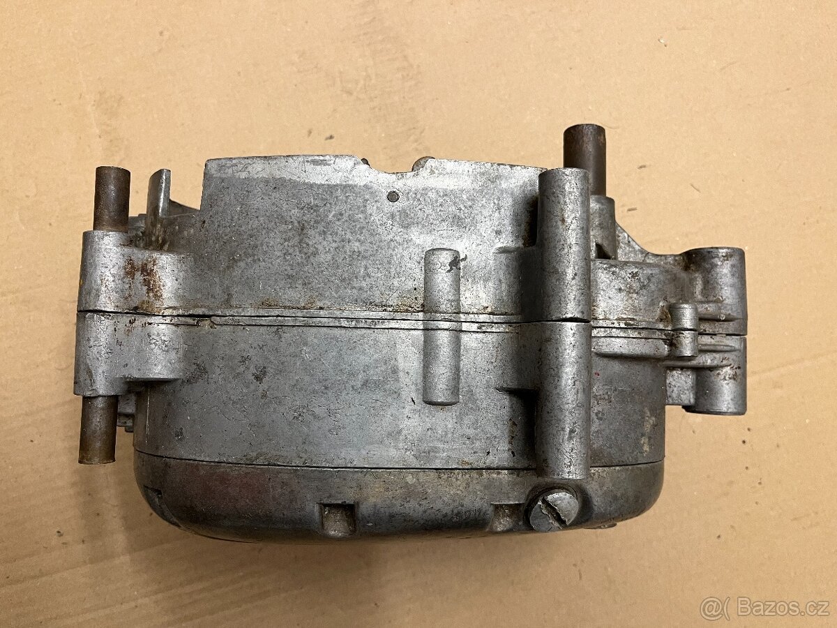 Kartery + víko spojky Jawetta / Jawa 551 - párové - 2