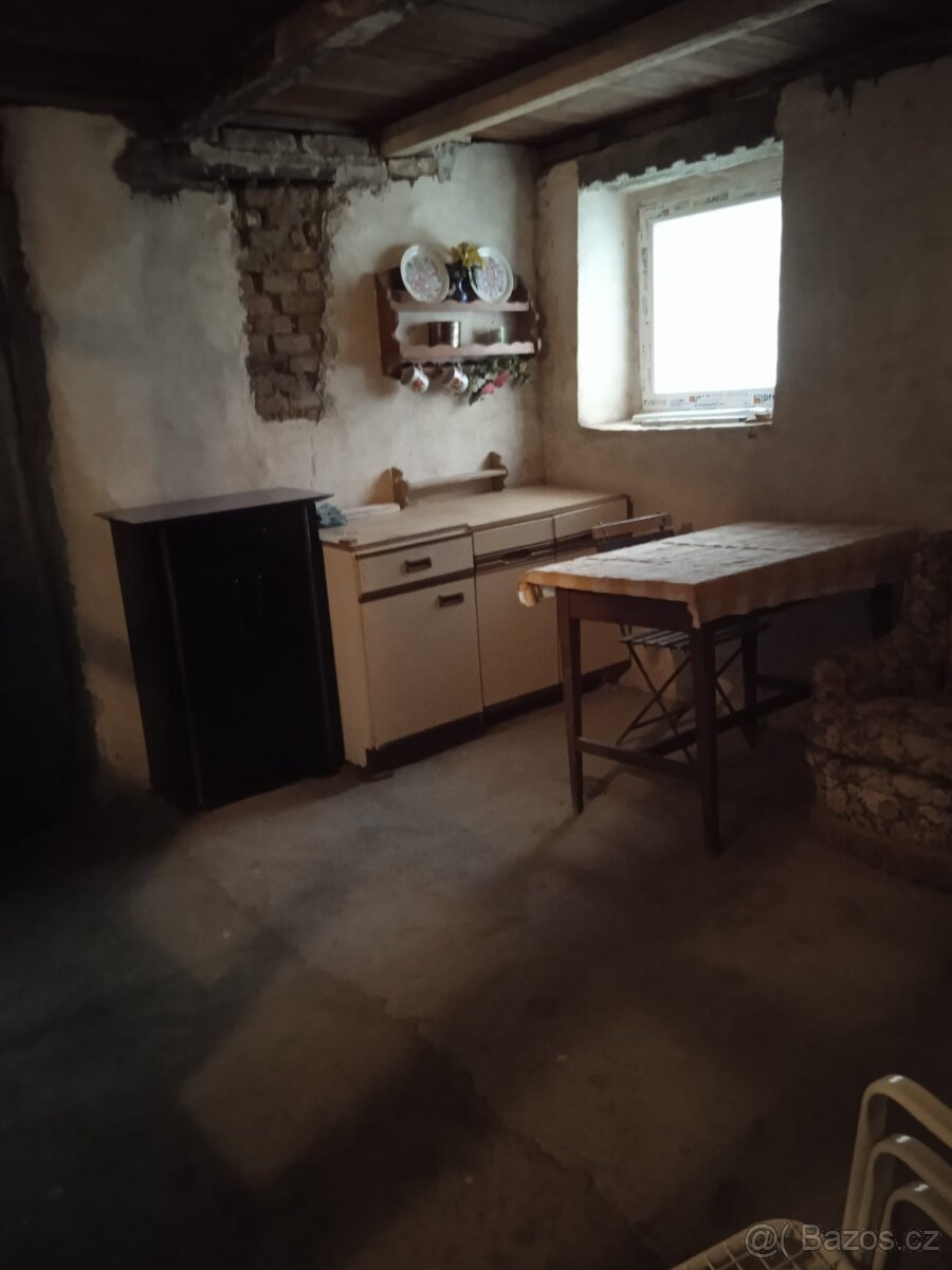 Dům se zahradou v Oselcích - 2