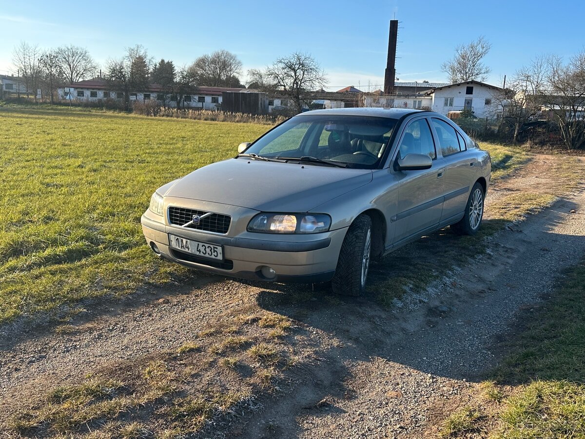 Volvo s60 T5 2.3turbo - 2