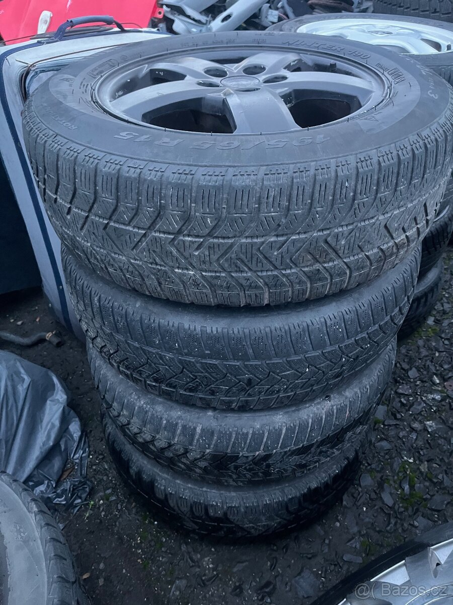 ALU kola Škoda 5x100 na pneu 195/65 R15 zimní - 2