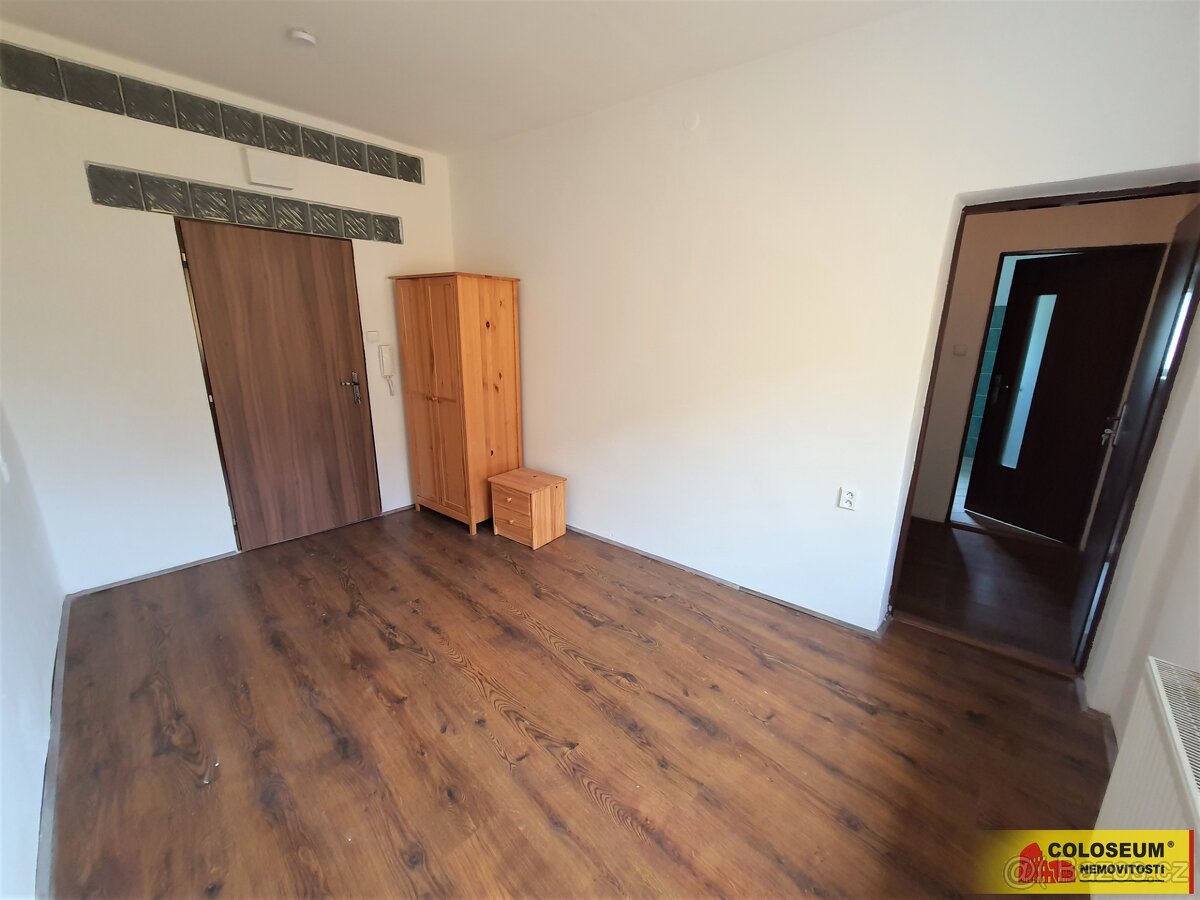 Studnice ( okr.Vyškov , pronájem studia 1+kk, 19 m2 - byt - 2