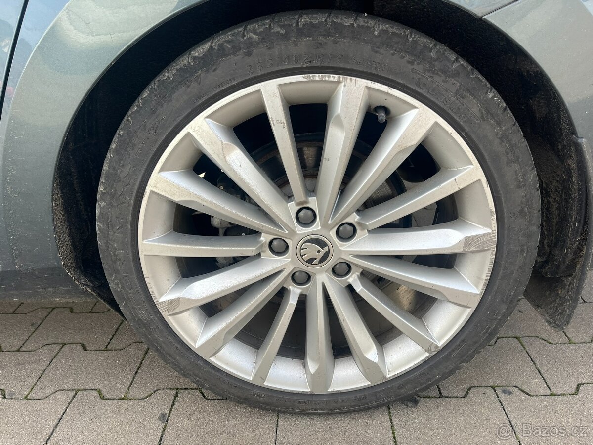 alu 235/40 R19 trinity + letní pneu Dunlop sportmaxx - 2