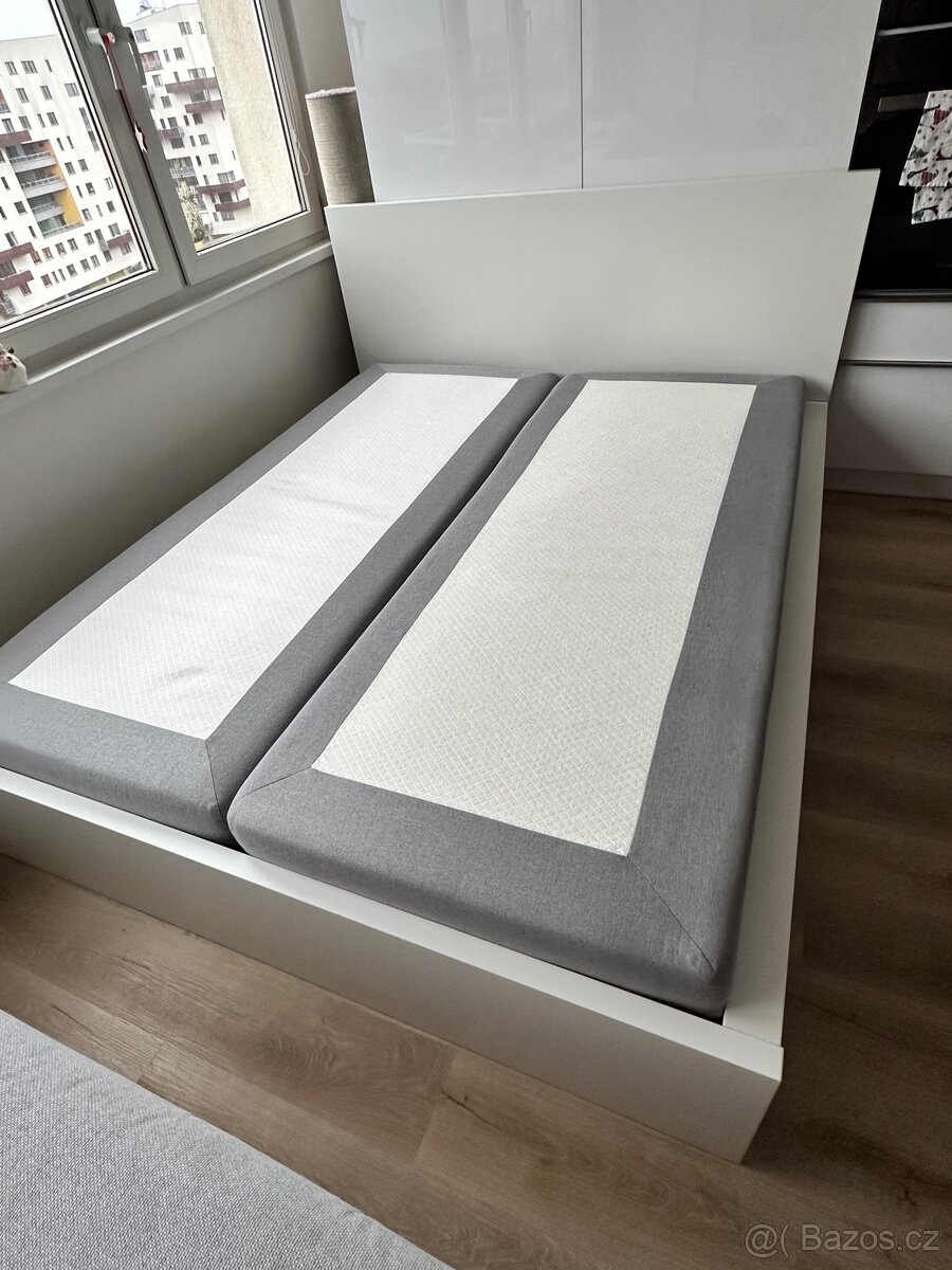 Bílá postel 160x200 ikea Malm - 2