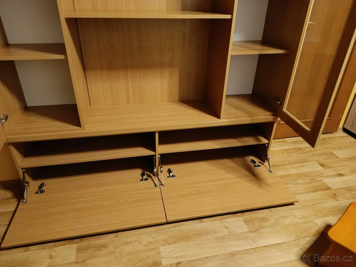 OBÝVACÍ STĚNA - 2