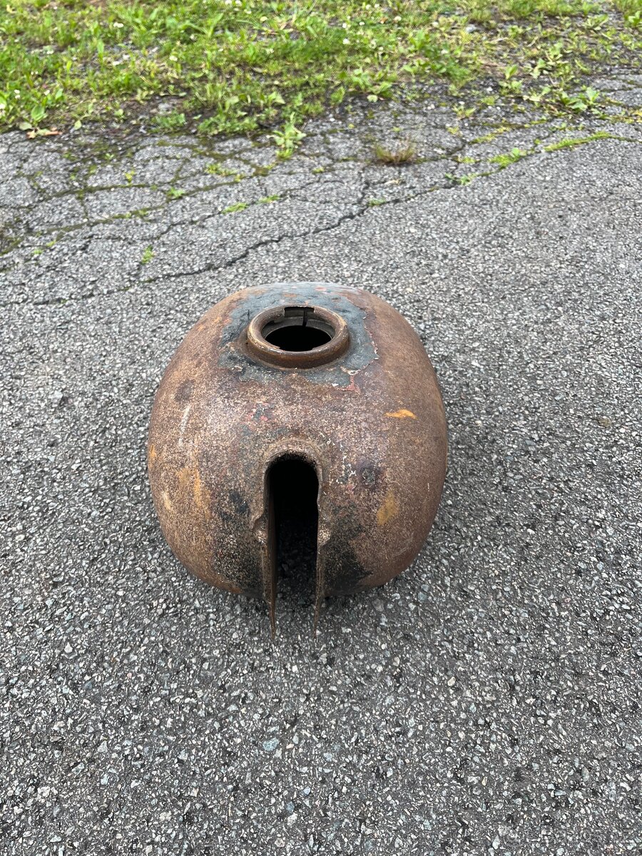 Nádrž ČZ 125 t - 2