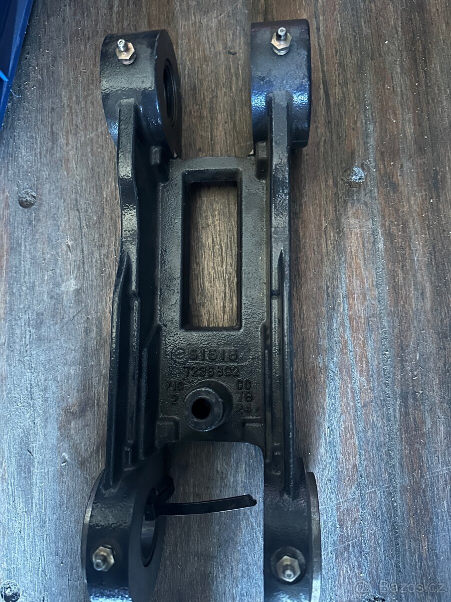 Kosti naklápění bobcat - 2