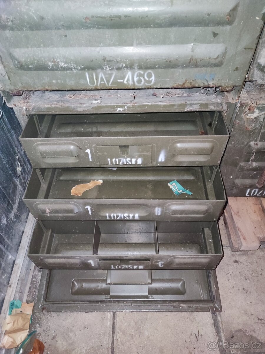 Bedny na nářadí pro v3s - 2