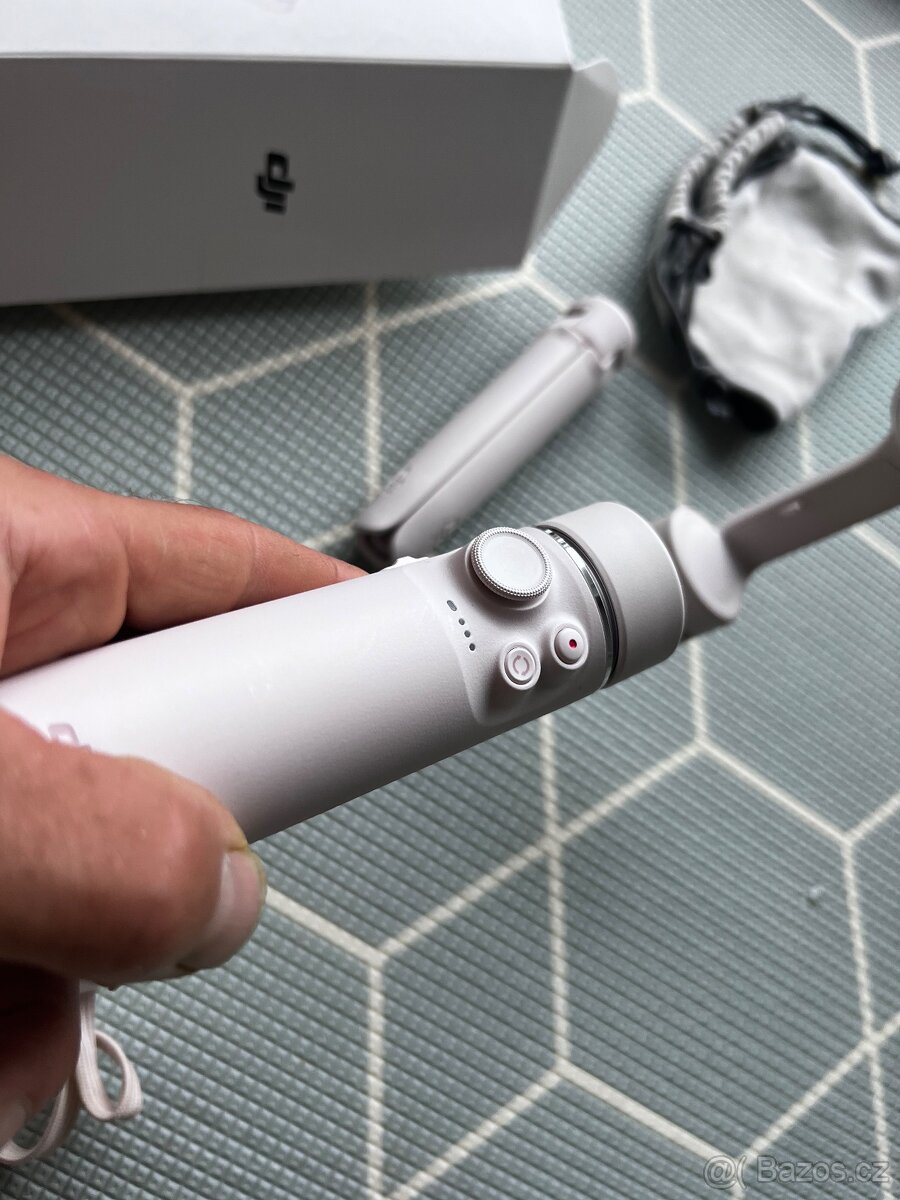 Prodám DJI OM5 Sunset White - 2