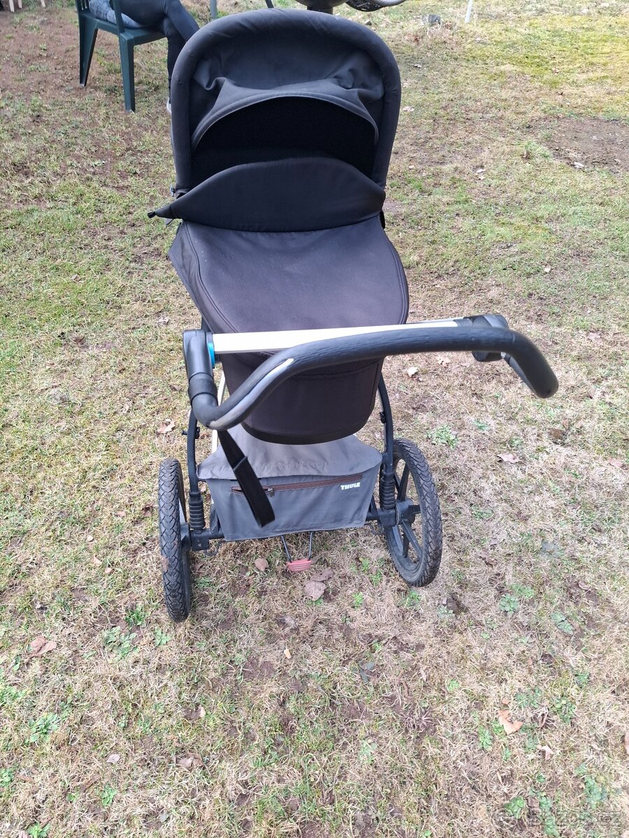 Kočárek thule - 2